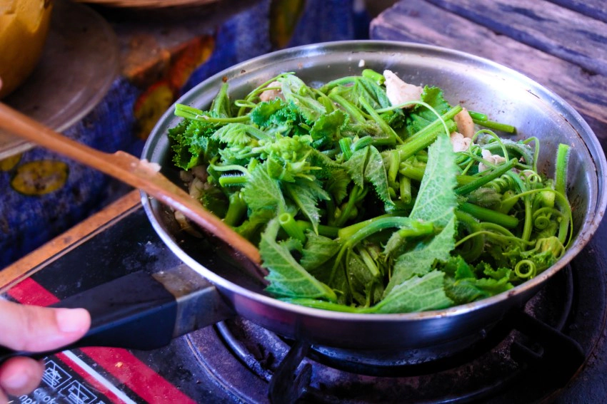 &nbsp; &nbsp;•bà bầu có ăn được rau bí không 5