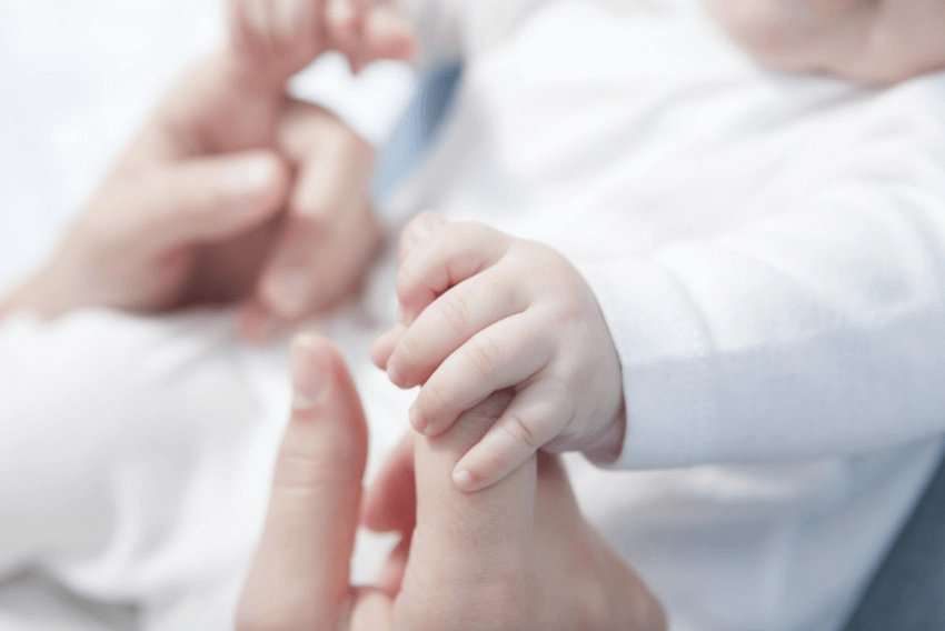 Bé 2 tháng bao nhiêu kg là chuẩn