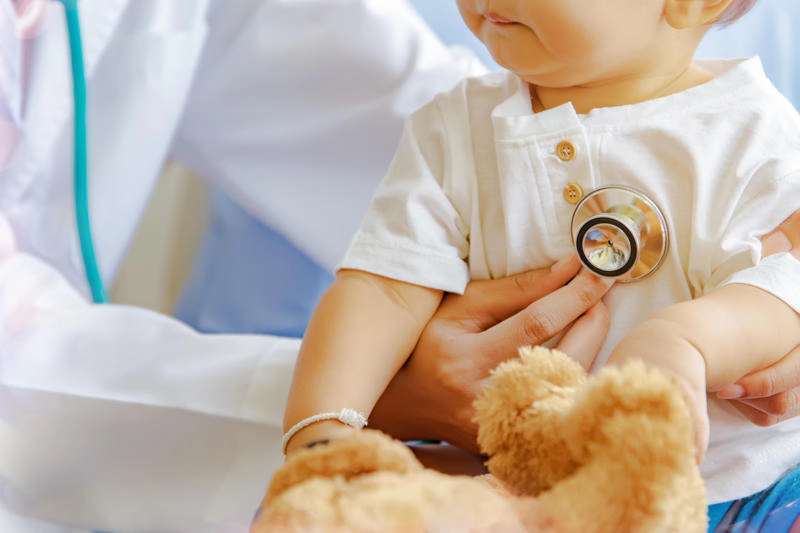 Bé gái 8 tháng nặng bao nhiêu kg