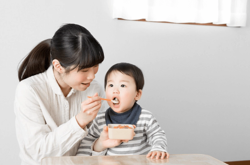 Cách cho trẻ ăn dặm