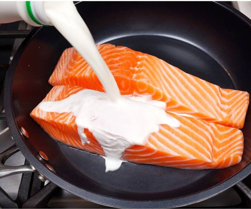 Cách nấu cháo cá hồi cho bé không tanh