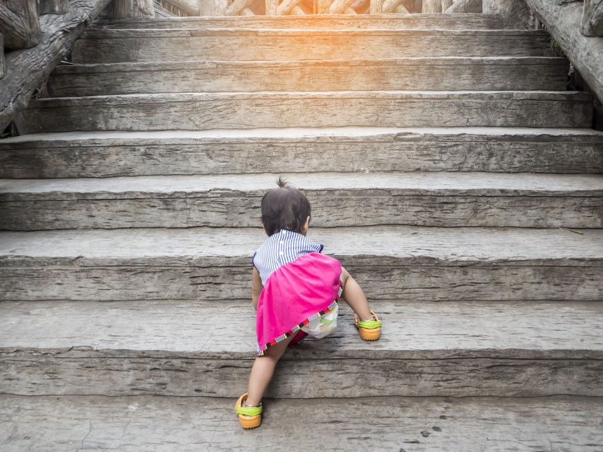 sự phát triển của trẻ 18 tháng tuổi