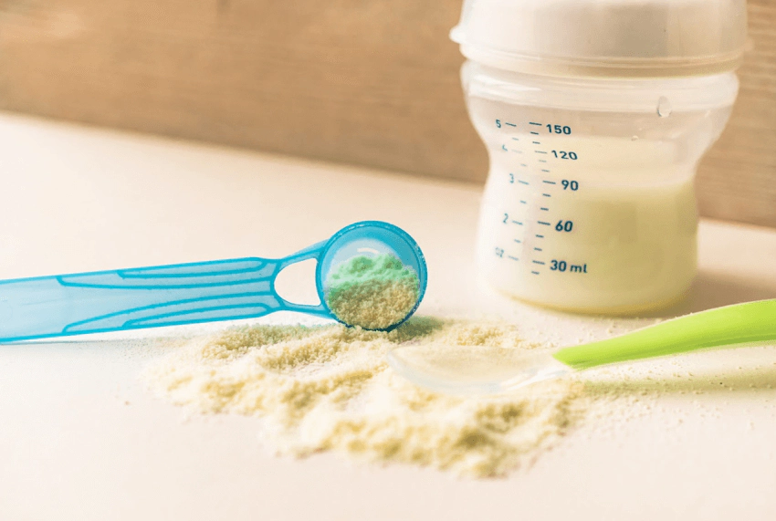 Chọn sữa cho bé lâu ngày không đi ngoài