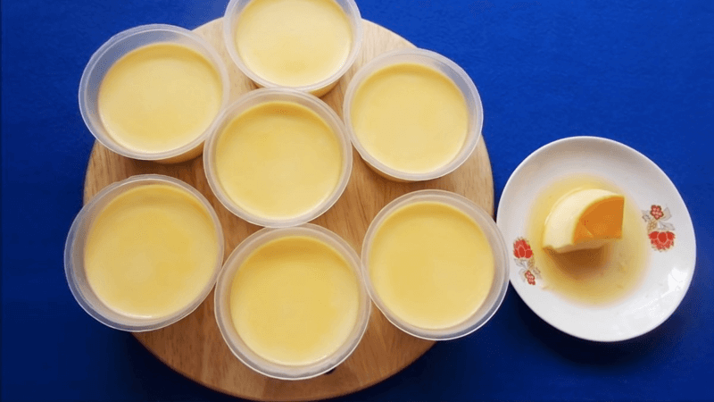 bánh flan làm bữa phụ cho bé