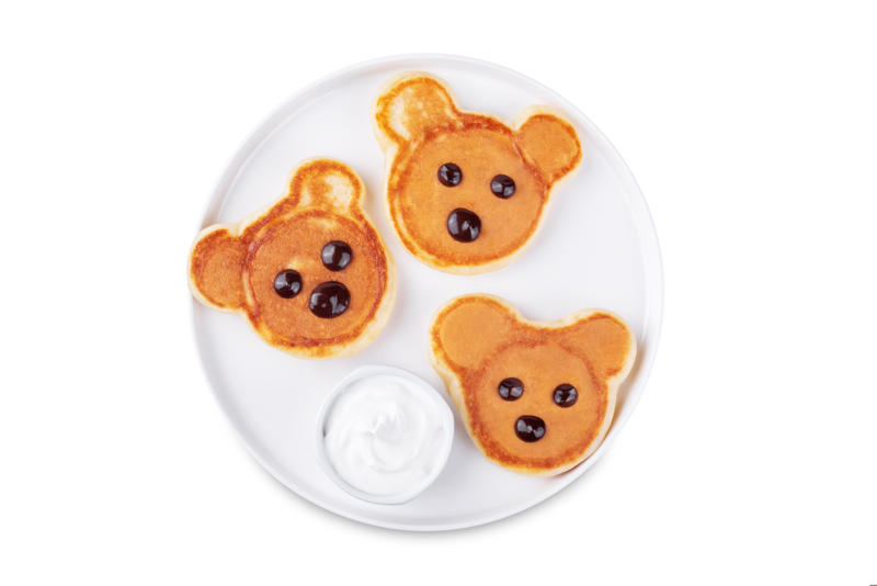 làm bánh pancake hình gấu cho bé ăn dặm