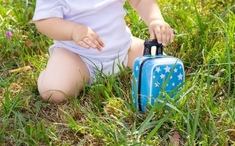 trẻ 4 tháng tập ngồi được không