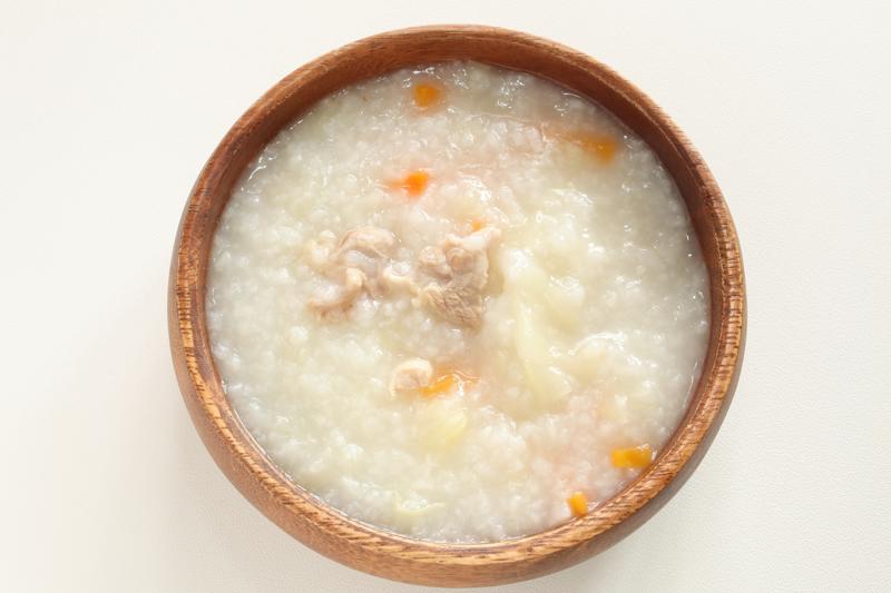 cháo thịt heo hạt sen cà rốt