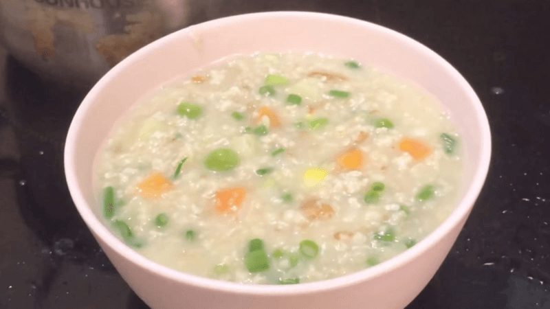 cháo gà yến mạch cho bé 6 tháng