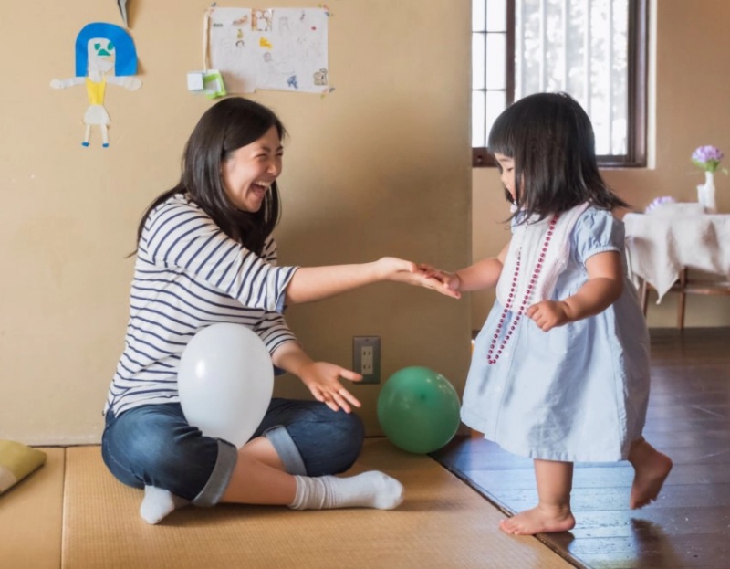 trẻ 18 tháng nói được vật dụng cơ bản