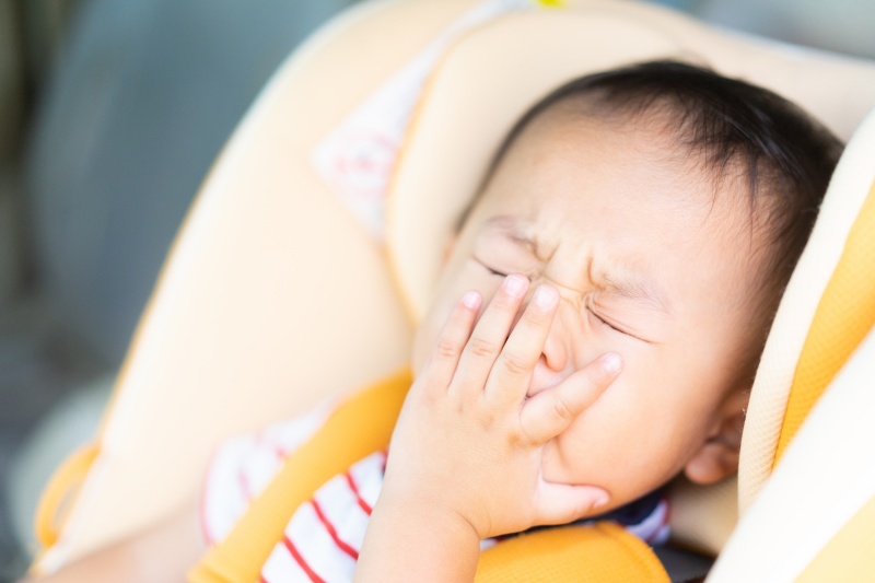trẻ nhiễm virus gây cảm lạnh