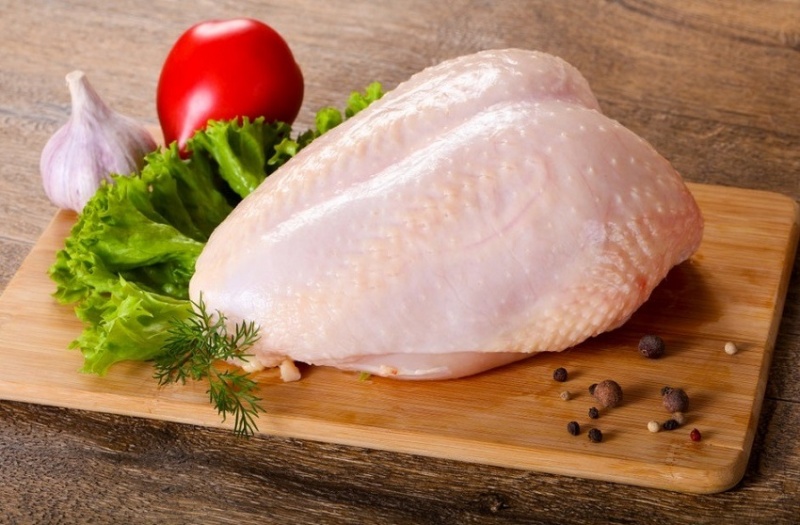 bé nên ăn thịt gà khi bị rối loạn tiêu hoá