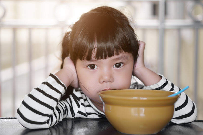 thực đơn nhàm chán làm trẻ không muốn ăn
