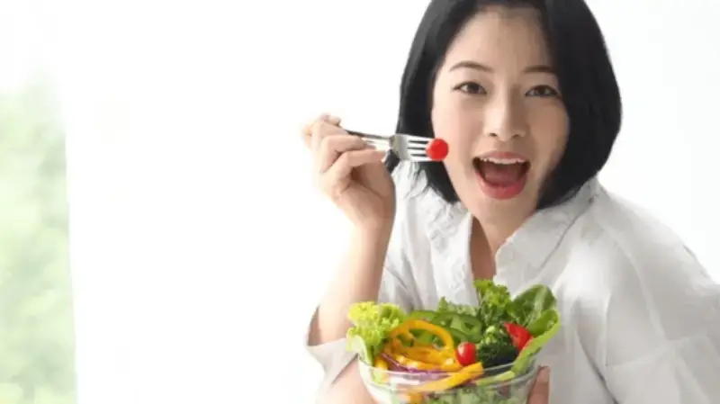 mẹ nên ăn gì khi con bị sôi bụng