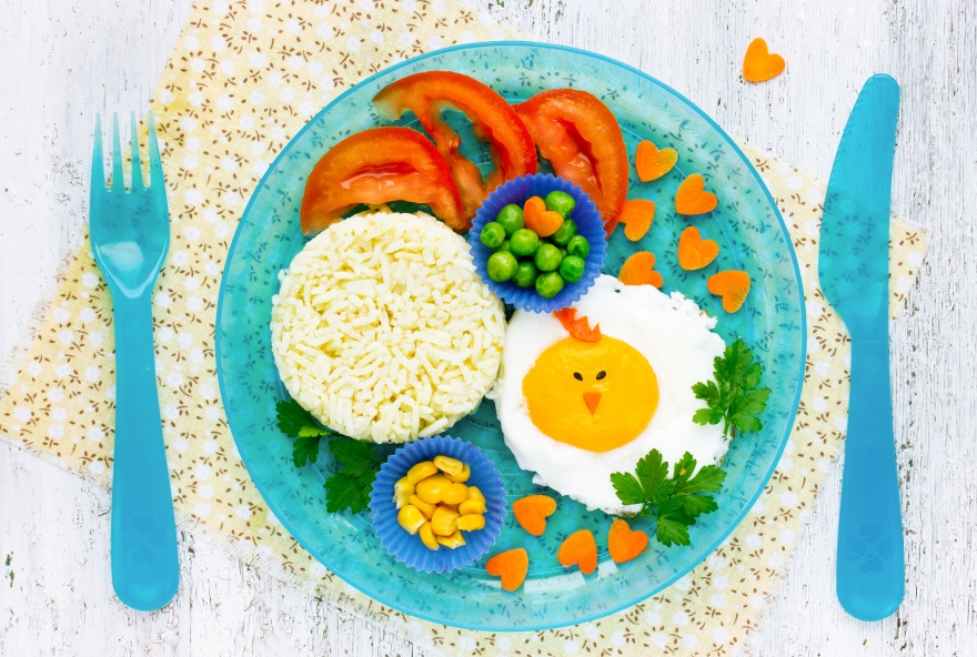 Chế độ ăn tăng đề kháng cho bé bổ sung nhiều loại Vitamin và khoáng chất
