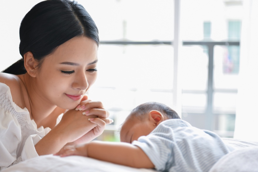Tăng đề kháng cho bé sơ sinh bằng cách cho con ngủ đủ giấc