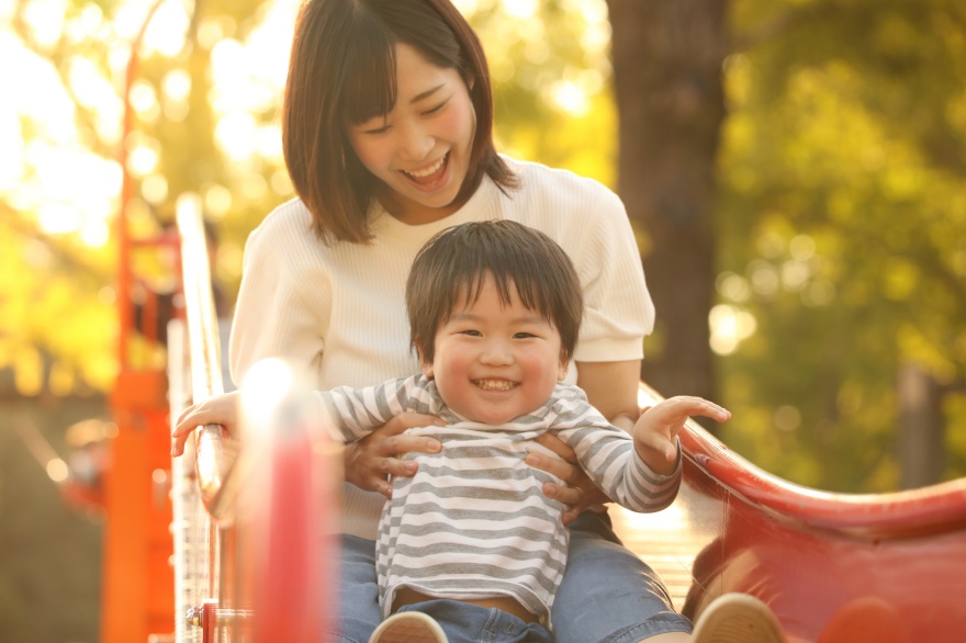 Cách tăng cường hệ miễn dịch tự nhiên cho trẻ là giúp con giảm căng thẳng