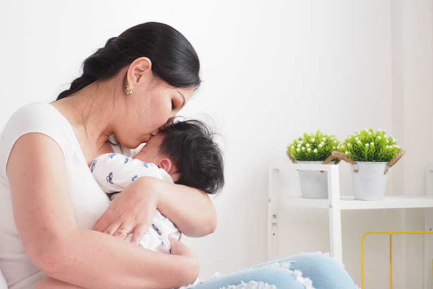 Giảm tình trạng trẻ sơ sinh bị trớ nhiều mẹ nên cho bú vừa đủ