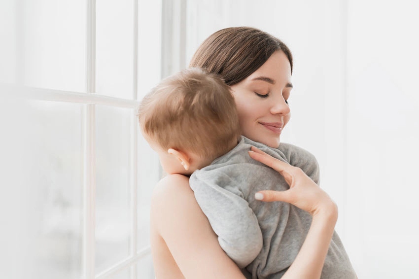 Nguyên nhân trẻ sơ sinh ọc sữa do cơ vòng thực quản chưa hoàn thiện.
