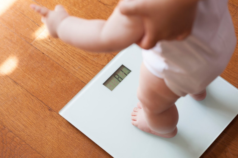 Bé 11 tháng nặng bao nhiêu kg