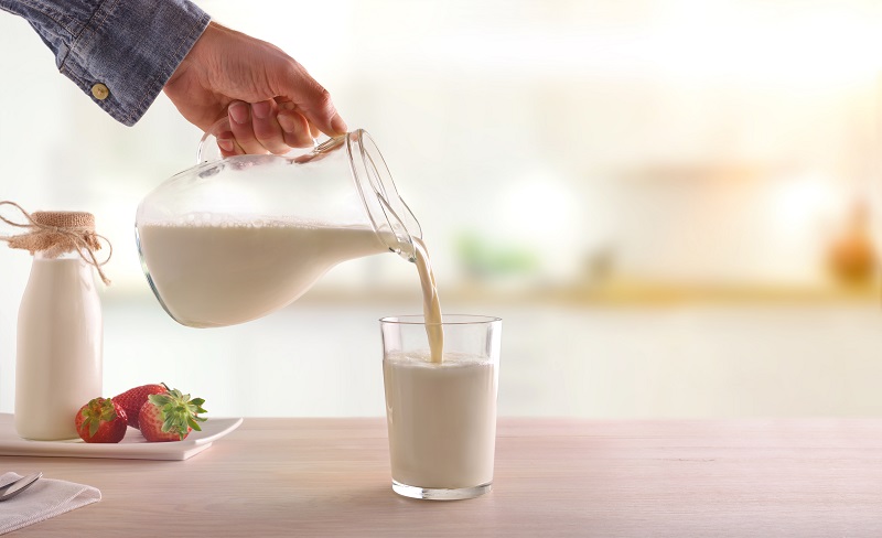 Bổ sung chất lỏng cho trẻ đi ị có bọt