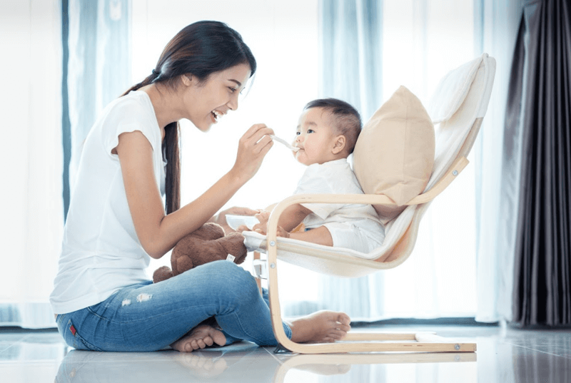 Bé ăn bột ăn dặm lưu ý gì