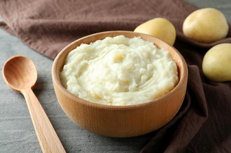 nấu cháo trứng gà cho bé