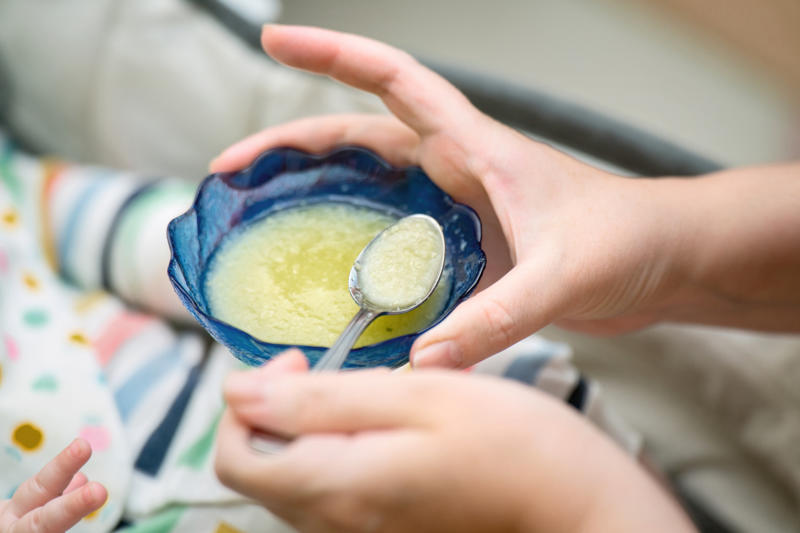 Thực đơn cho bé 8 tháng tăng cân