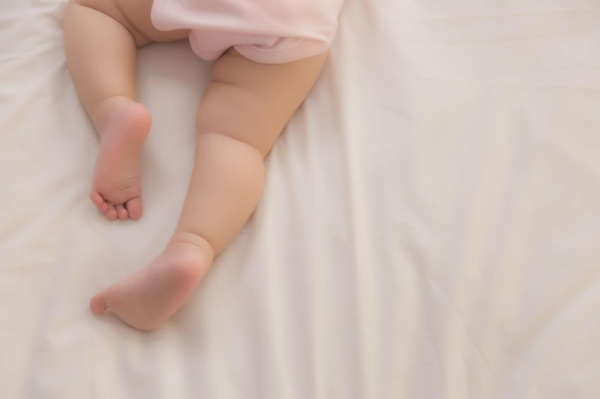 Trẻ 2 tháng rưỡi biết làm gì