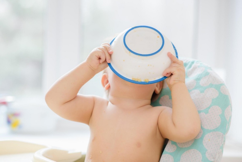 trẻ 2 tuổi khóc đêm không rõ nguyên nhân