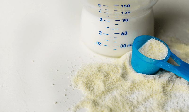 Trẻ 3 tháng bú xong là đi ngoài