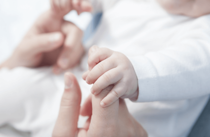 Trẻ sơ sinh 1 tháng tuổi bị đầy bụng