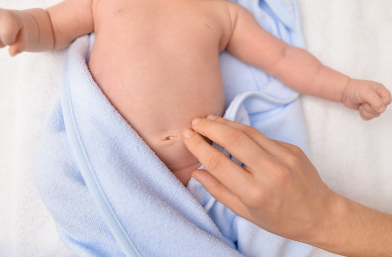 Vì sao trẻ sơ sinh bị đầy bụng