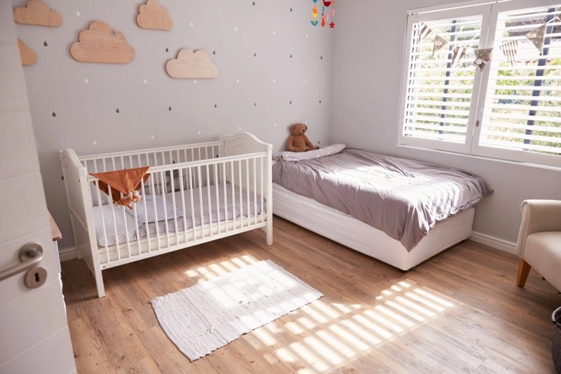 Trẻ sơ sinh bị sốt phải làm sao