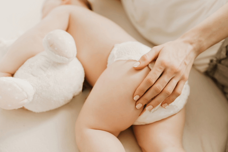 Trẻ sơ sinh đi ngoài mấy lần là bình thường
