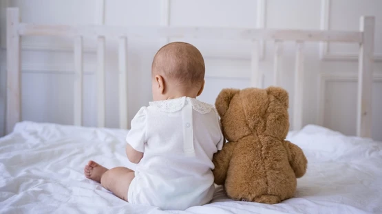 Trẻ mấy tháng biết ngồi
