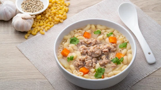 Cách nấu nui cho bé