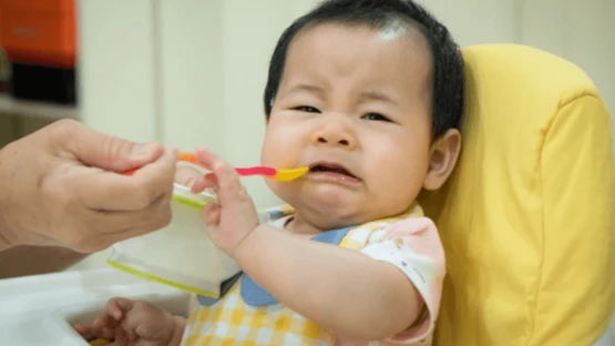 Trẻ 10 tháng biếng ăn