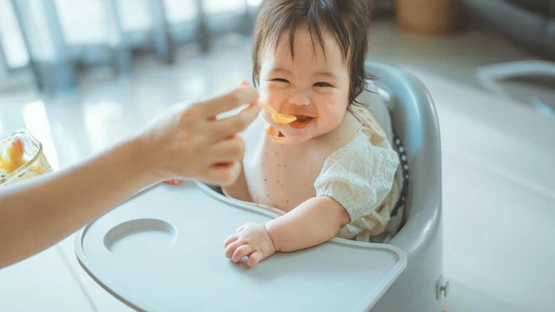 Trẻ 8 tháng ăn dặm ngày mấy bữa