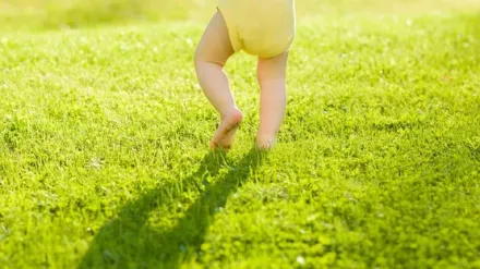 cách chăm sóc trẻ sơ sinh mùa hè