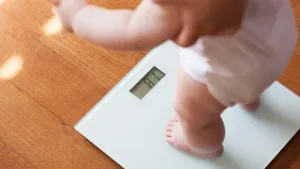 Trẻ 11 tháng tuổi nặng bao nhiêu kg