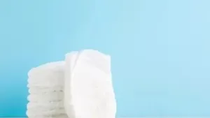 trẻ sơ sinh 2 tháng đi ngoài bao nhiều lần