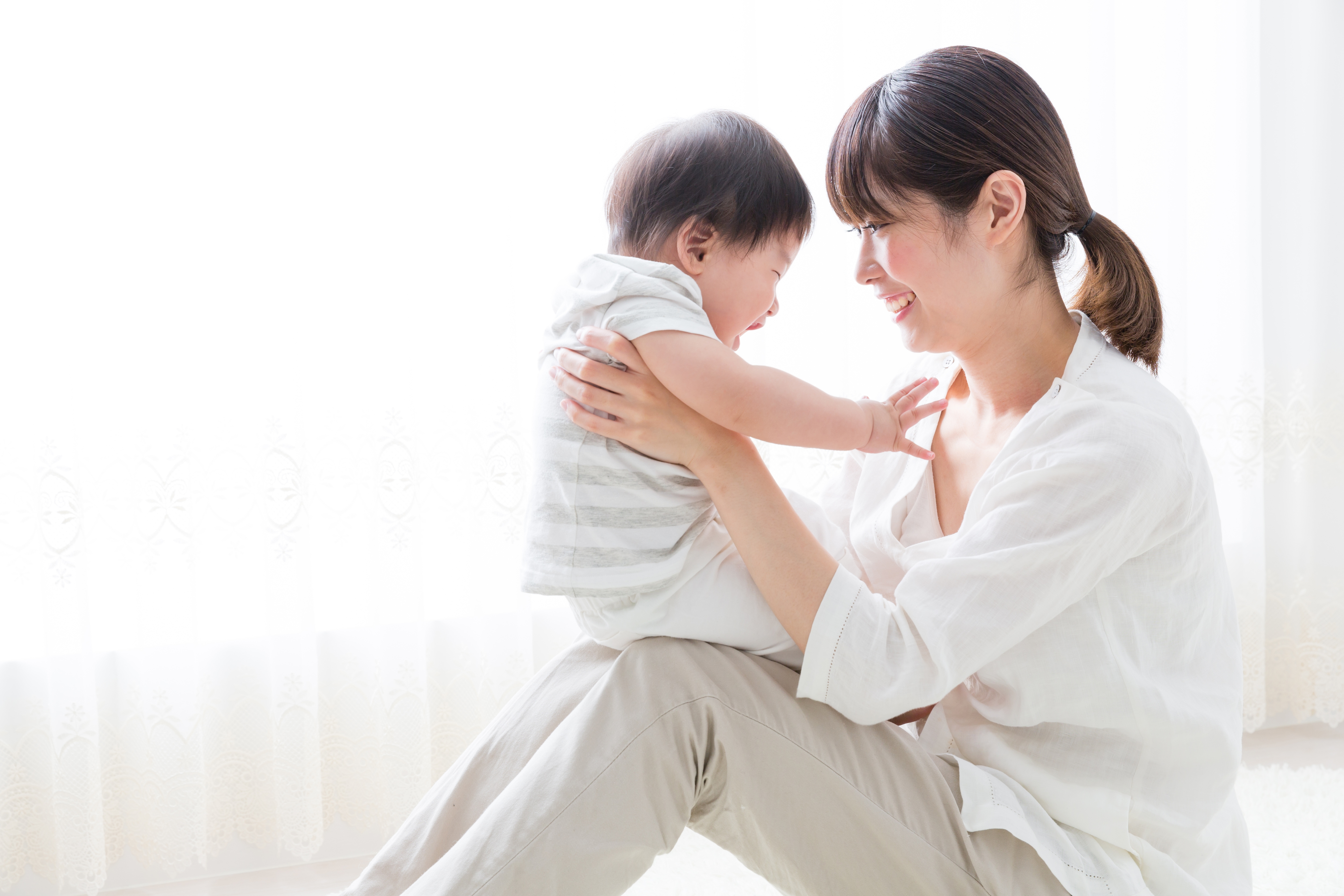 Sự phát triển của trẻ 5 tháng tuổi và cách chăm trẻ