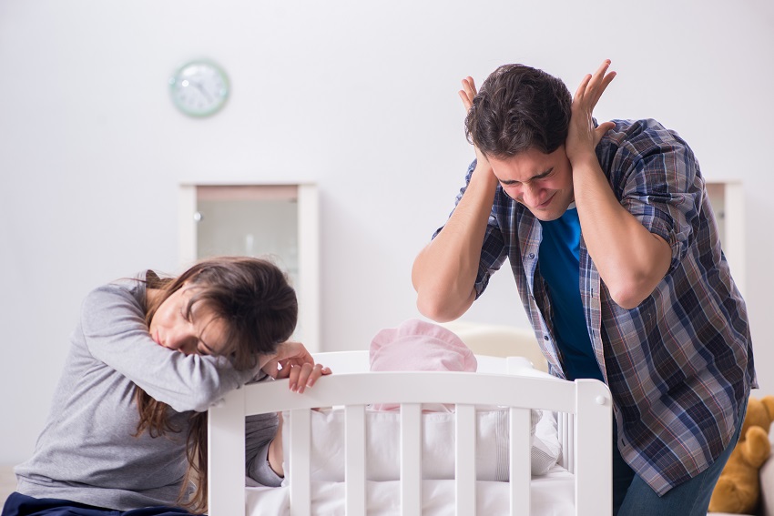 Tổng hợp 7 mẹo dân gian chữa khóc đêm cho trẻ sơ sinh hiệu quả