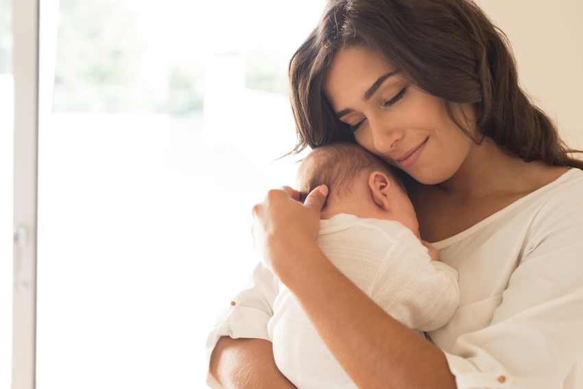 hướng dẫn chăm sóc mẹ sau sinh thường