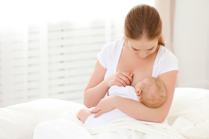 trẻ sơ sinh bị táo bón phân như thế nào 2