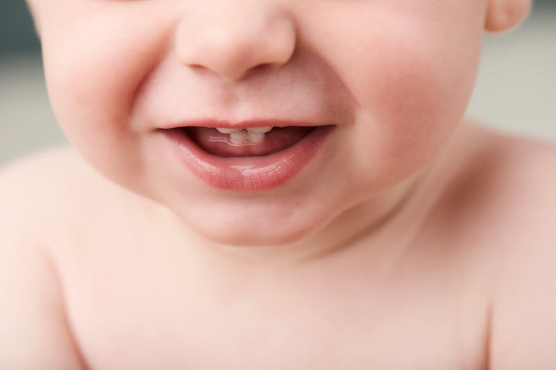 trẻ mấy tháng mọc răng