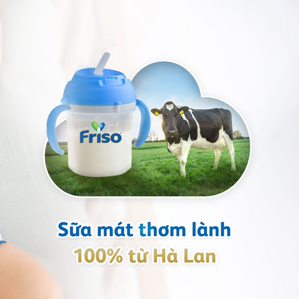 trẻ sơ sinh đi ngoài ra nước vàng có nguy hiểm không