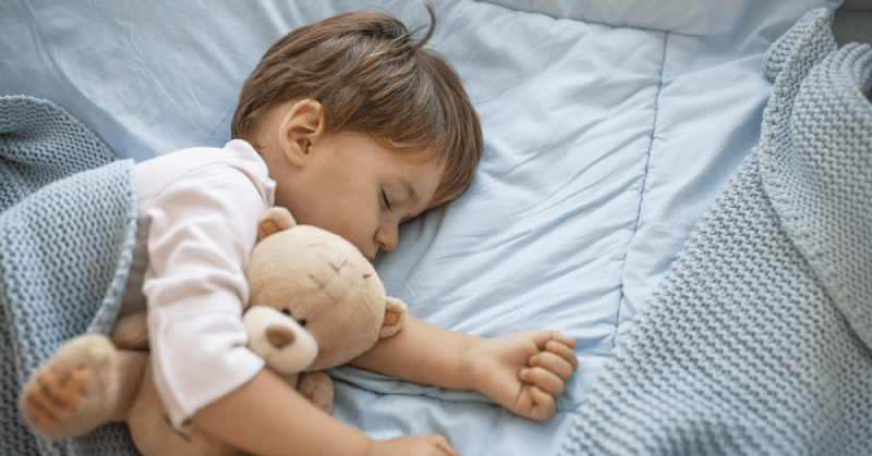 trẻ sơ sinh ngủ ít có đáng lo không