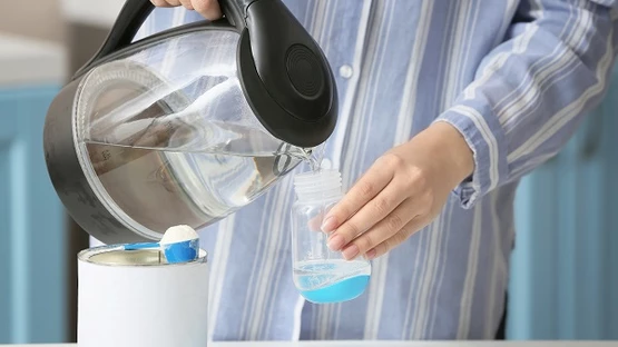 cách pha sữa cho trẻ sơ sinh